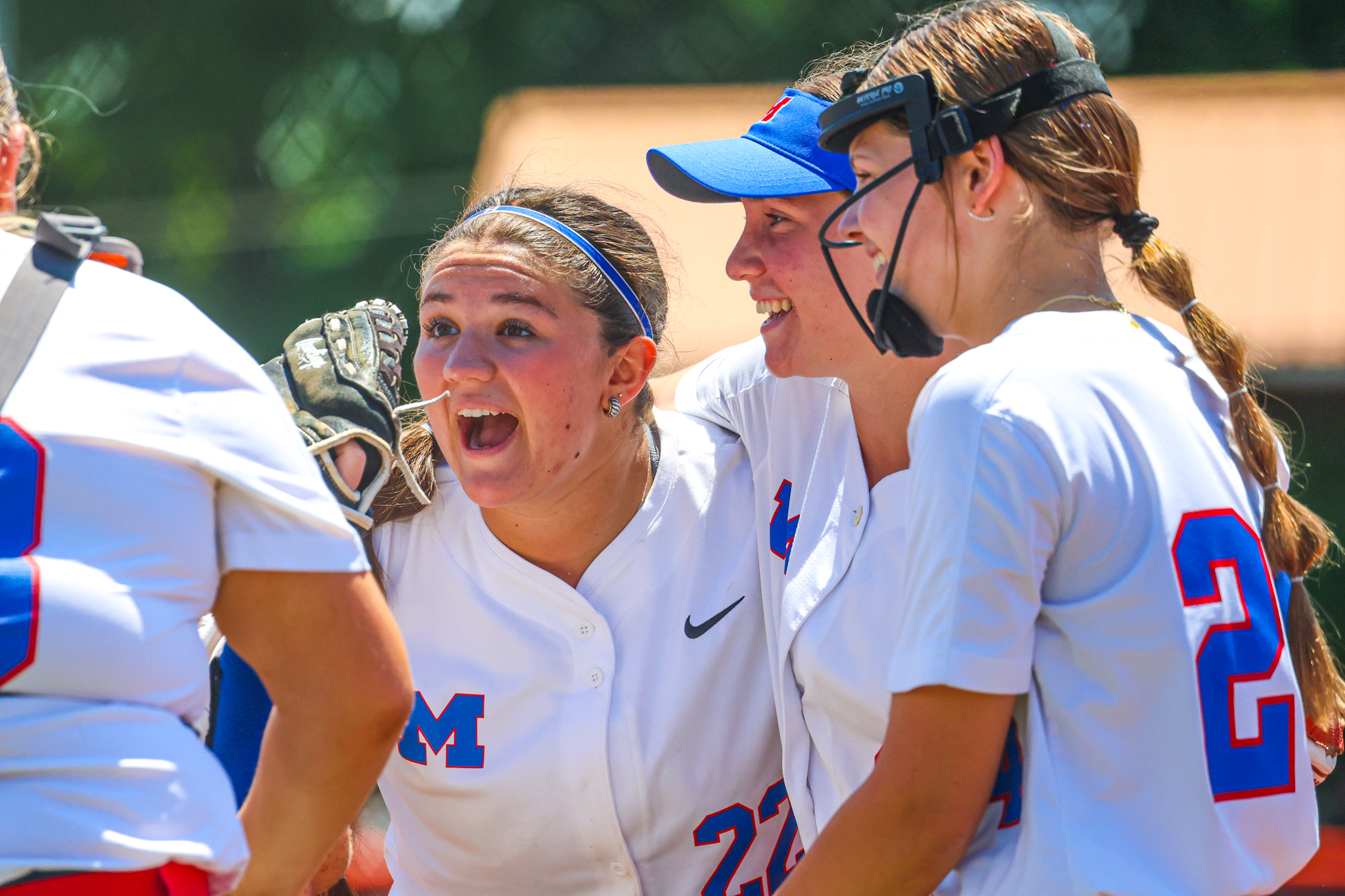 Wisman, Smith lead No. 4 Morgantown to 1st-ever win at state softball tournament with 1-0 victory over No. 5 Hurricane